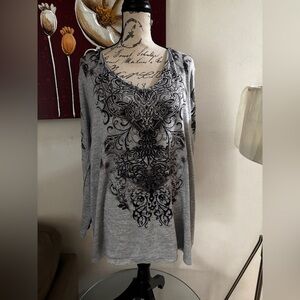 Avenue Gray and Black Patterned Long Sleeve Top